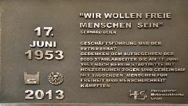 Gedenktafel in Bronze mit Wappen zum Aufstand am 17. Juni 1953 in Berlin